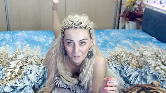 Snapshot of MirabelaSweet chatting on March 18, 4:39 pm MirabelaSweet online show from March 18, 4:39 pm