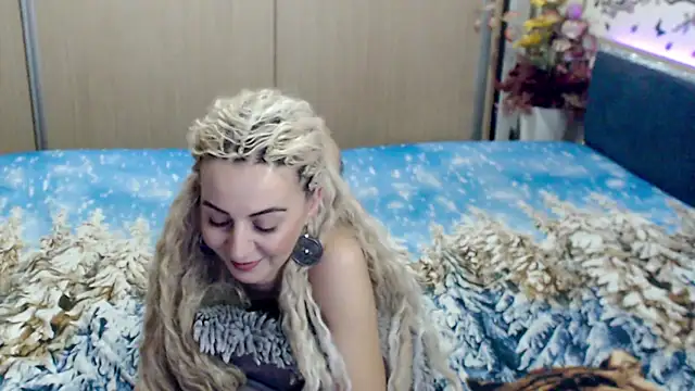 Snapshot of MirabelaSweet chatting on March 19, 9:49 am MirabelaSweet online show from March 19, 9:49 am