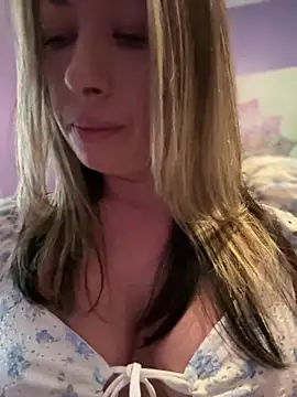  NinaLuvSins  online show from April 24, 8:00 pm