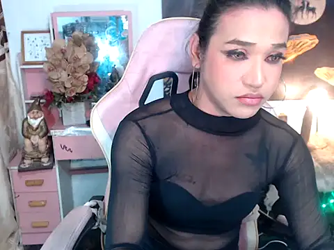 Snapshot of AsianMariaTs chatting on October 22, 2:27 pm AsianMariaTs online show from October 22, 2:27 pm