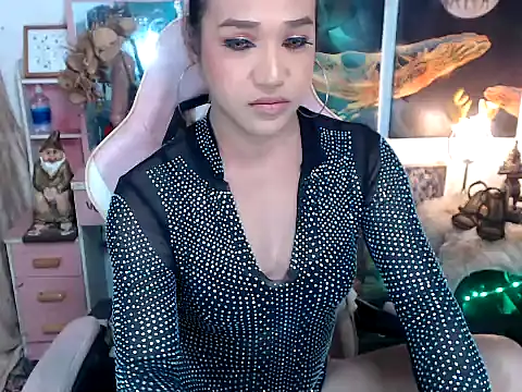 Snapshot of AsianMariaTs chatting on November 11, 2:34 pm AsianMariaTs online show from November 11, 2:34 pm