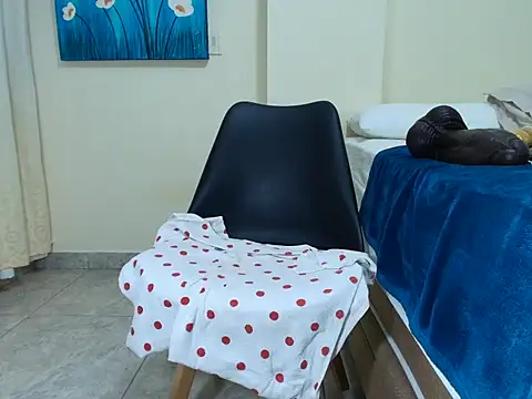 annitax online show from October 26, 11:27 pm