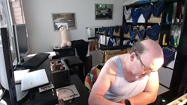 wankcellar online show from October 25, 10:36 am