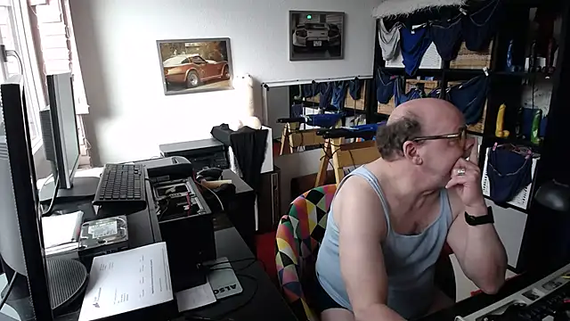 wankcellar online show from February 23, 11:55 am