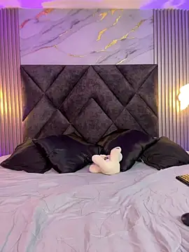 Zafira Alabi online show from February 26, 4:07 pm