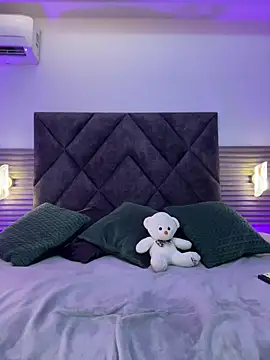 Zafira Alabi online show from April 6, 6:53 pm