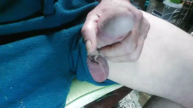 russtee online show from March 4, 7:32 pm