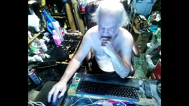 russtee online show from January 12, 7:31 pm