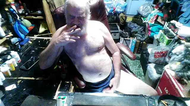 Snapshot of russtee chatting on November 23, 4:17 pm russtee online show from November 23, 4:17 pm