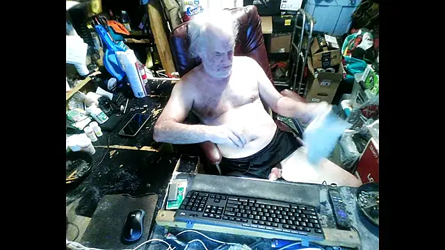 russtee online show from January 15, 7:39 pm