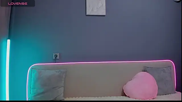 Malika Lisan online show from March 16, 1:46 am