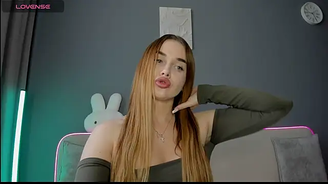 Snapshot of Malika_Lisan chatting on June 20, 2:27 am Malika Lisan online show from June 20, 2:27 am