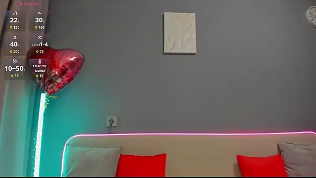 Malika Lisan online show from February 18, 1:47 am