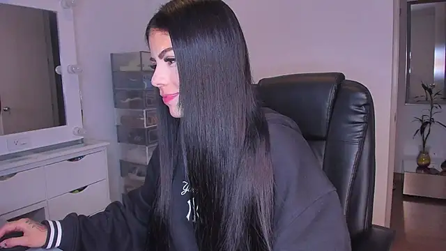 Snapshot of Lisegg_ chatting on March 20, 11:27 am Lisegg online show from March 20, 11:27 am