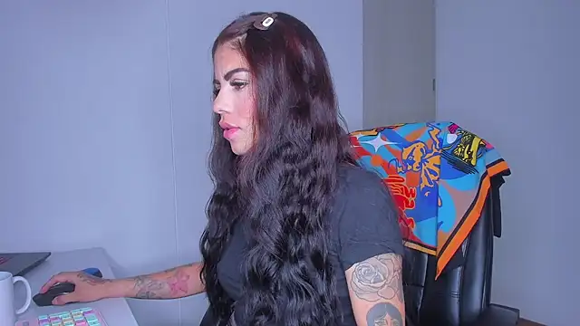Snapshot of Lisegg_ chatting on July 1, 10:04 am Lisegg online show from July 1, 10:04 am