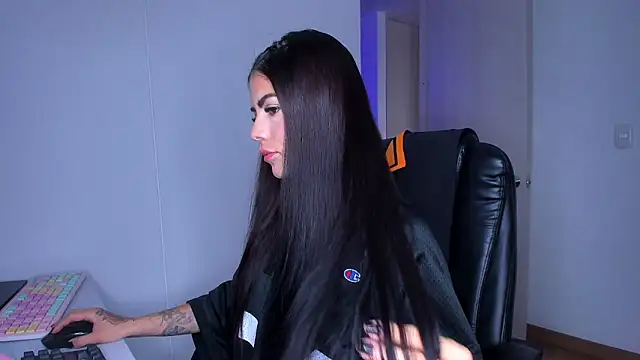 Lisegg  online show from April 16, 1:45 pm