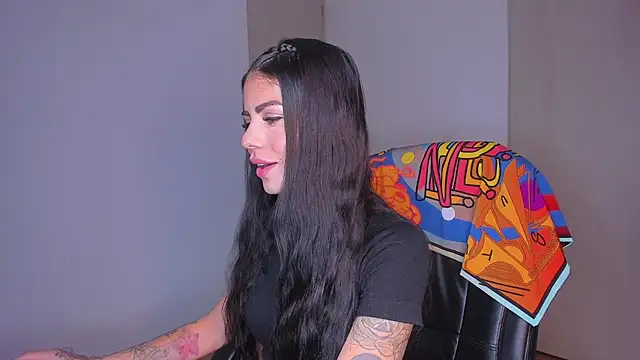 Snapshot of Lisegg_ chatting on November 24, 10:04 am Lisegg online show from November 24, 10:04 am