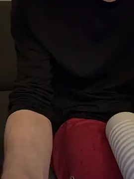 LionBoy1976 online show from April 16, 5:41 am