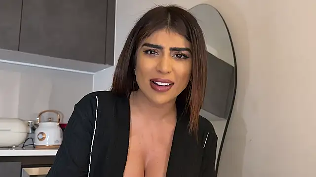 ArabicBarbie online show from February 7, 11:02 pm