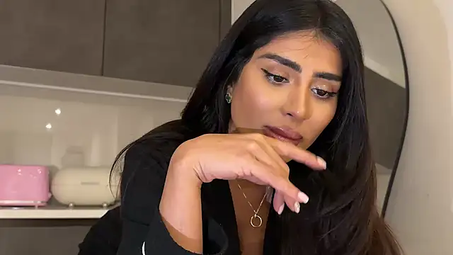 Snapshot of ArabicBarbie chatting on November 28, 11:16 pm ArabicBarbie online show from November 28, 11:16 pm