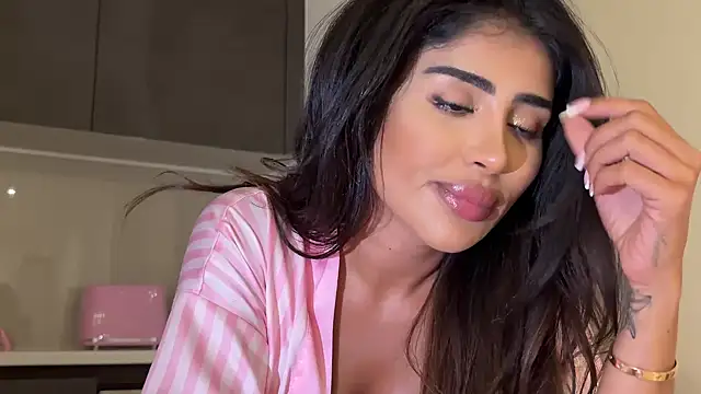 Snapshot of ArabicBarbie chatting on September 22, 8:04 pm ArabicBarbie online show from September 22, 8:04 pm