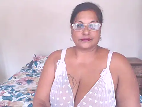 Snapshot of sexylax17 chatting on October 14, 2:28 pm sexylax17 online show from October 14, 2:28 pm