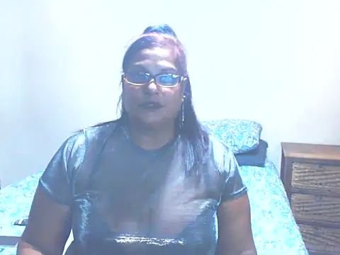 Snapshot of sexylax17 chatting on May 28, 7:53 pm sexylax17 online show from May 28, 7:53 pm