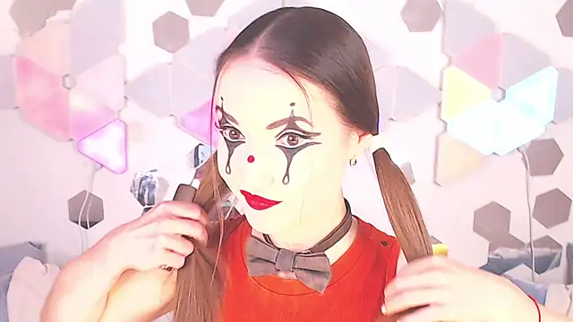 Snapshot of LexiKiss chatting on November 8, 10:35 pm LexiKiss online show from November 8, 10:35 pm