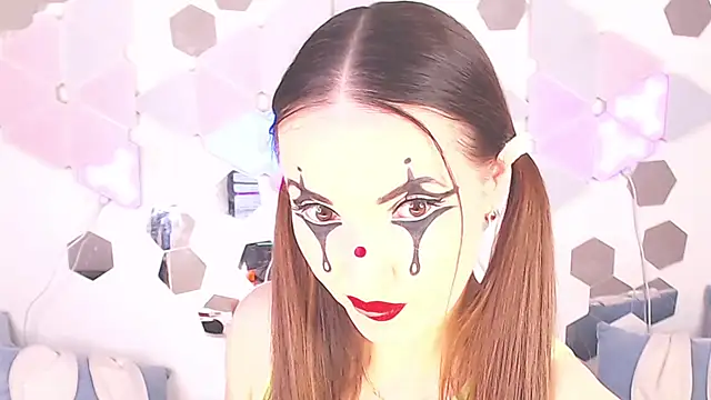 Snapshot of LexiKiss chatting on November 5, 10:57 pm LexiKiss online show from November 5, 10:57 pm