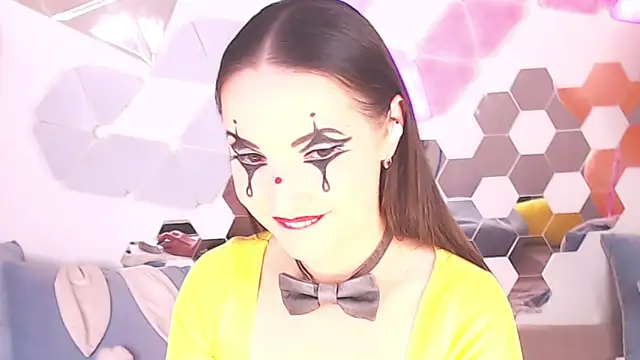 LexiKiss online show from February 20, 9:00 am