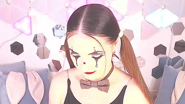 LexiKiss online show from January 9, 11:11 pm