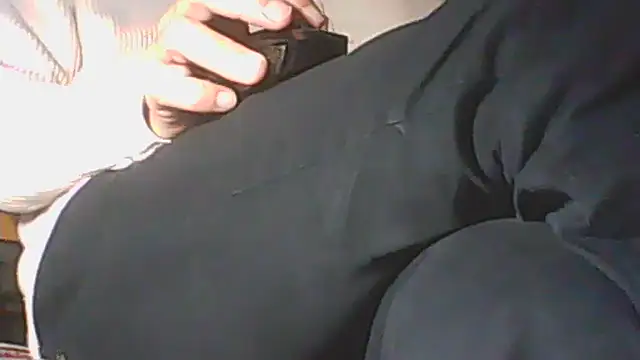 Snapshot of Moro_ra chatting on October 13, 6:09 pm Moro ra online show from October 13, 6:09 pm