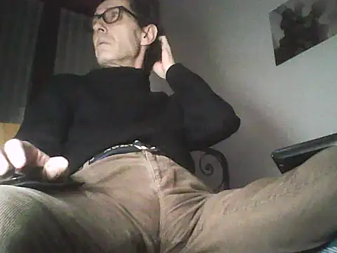 Snapshot of Moro_ra chatting on February 4, 7:20 pm Moro ra online show from February 4, 7:20 pm