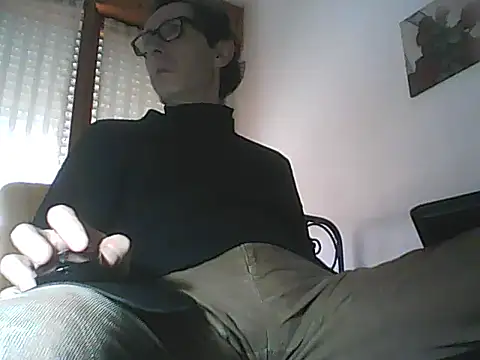 Snapshot of Moro_ra chatting on March 2, 12:45 pm Moro ra online show from March 2, 12:45 pm