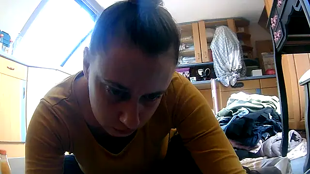 Snapshot of SexyAmanda32 chatting on September 24, 7:37 am SexyAmanda32 online show from September 24, 7:37 am