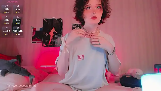 eva vodkina online show from April 11, 8:45 pm