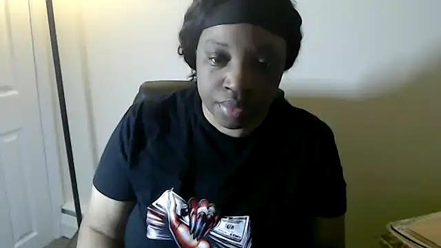 Sexymona1218 online show from May 22, 8:56 am