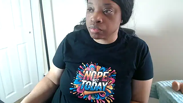 Sexymona1218 online show from June 2, 12:49 pm