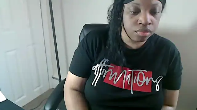 Sexymona1218 online show from May 18, 1:38 pm