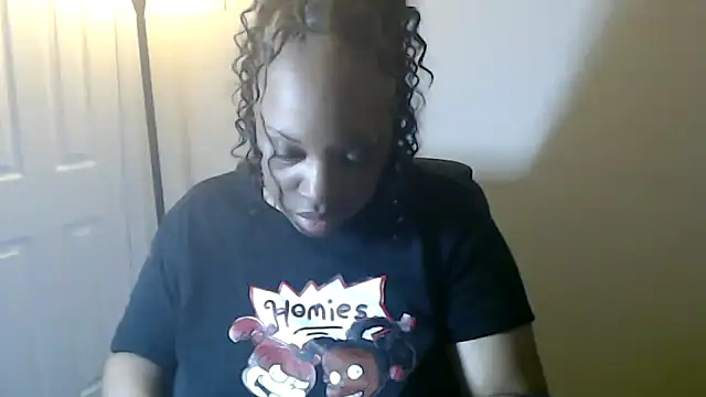 Snapshot of Sexymona1218 chatting on June 12, 5:49 am Sexymona1218 online show from June 12, 5:49 am