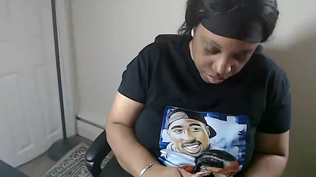 Sexymona1218 online show from March 11, 6:02 pm