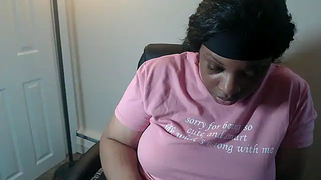 Snapshot of Sexymona1218 chatting on July 6, 1:29 pm Sexymona1218 online show from July 6, 1:29 pm