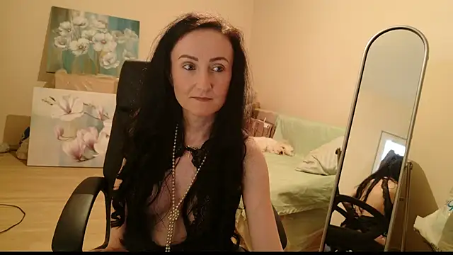 lara heaven online show from September 19, 10:30 am