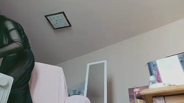 lara heaven online show from March 13, 7:02 am