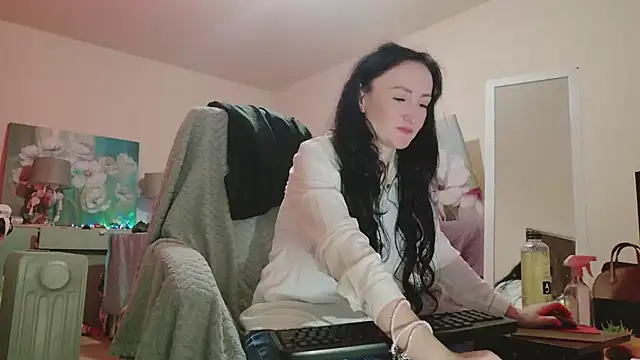 lara heaven online show from February 8, 10:46 am