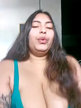 xandra252 online show from May 21, 5:43 pm