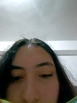 xandra252 online show from April 9, 7:25 am