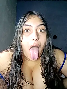Snapshot of xandra252 chatting on June 19, 8:03 pm xandra252 online show from June 19, 8:03 pm
