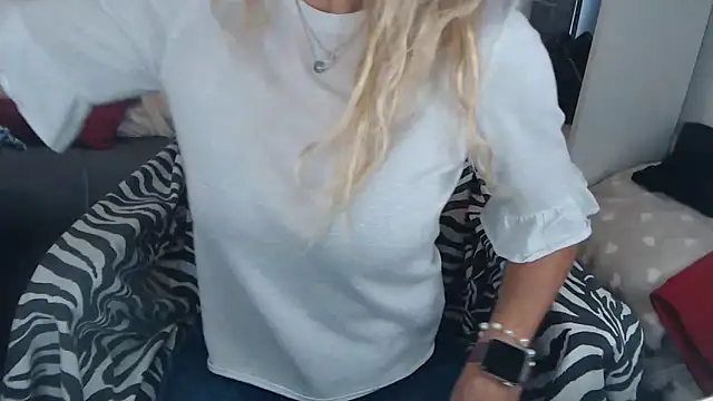 Snapshot of jessica_hot76 chatting on October 12, 3:35 pm jessica hot76 online show from October 12, 3:35 pm