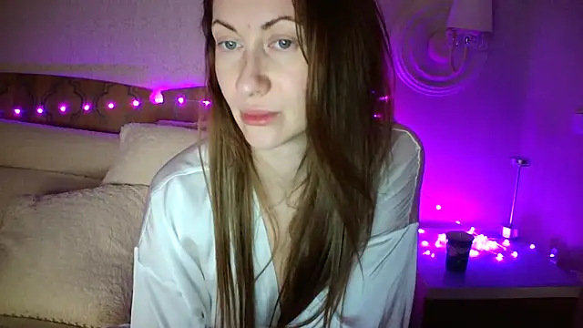 Luna Hoty online show from March 15, 4:13 am